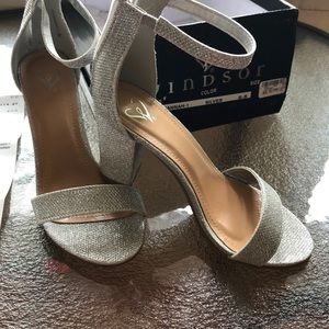 Shoes silver